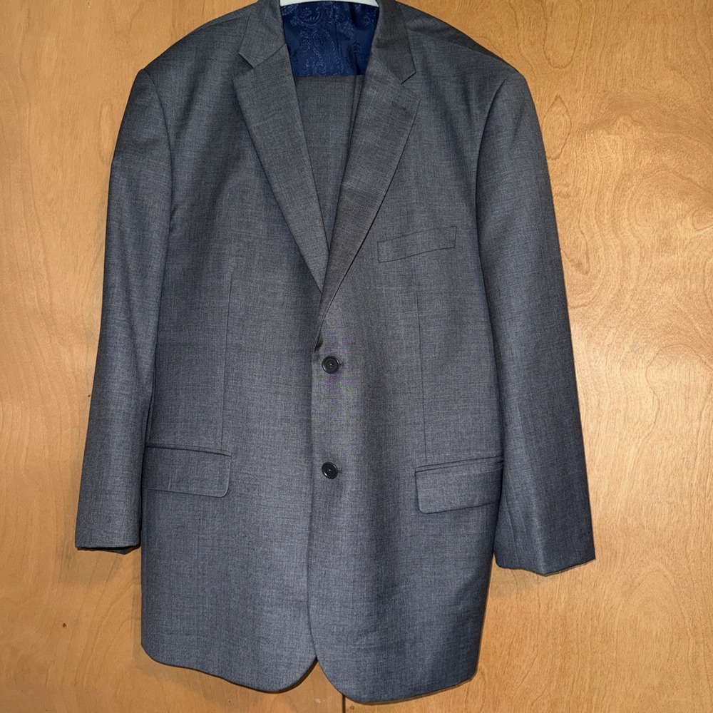 Jos A Banks 46R Gray Wool Suit Custom Business Wedding Excellent Condition